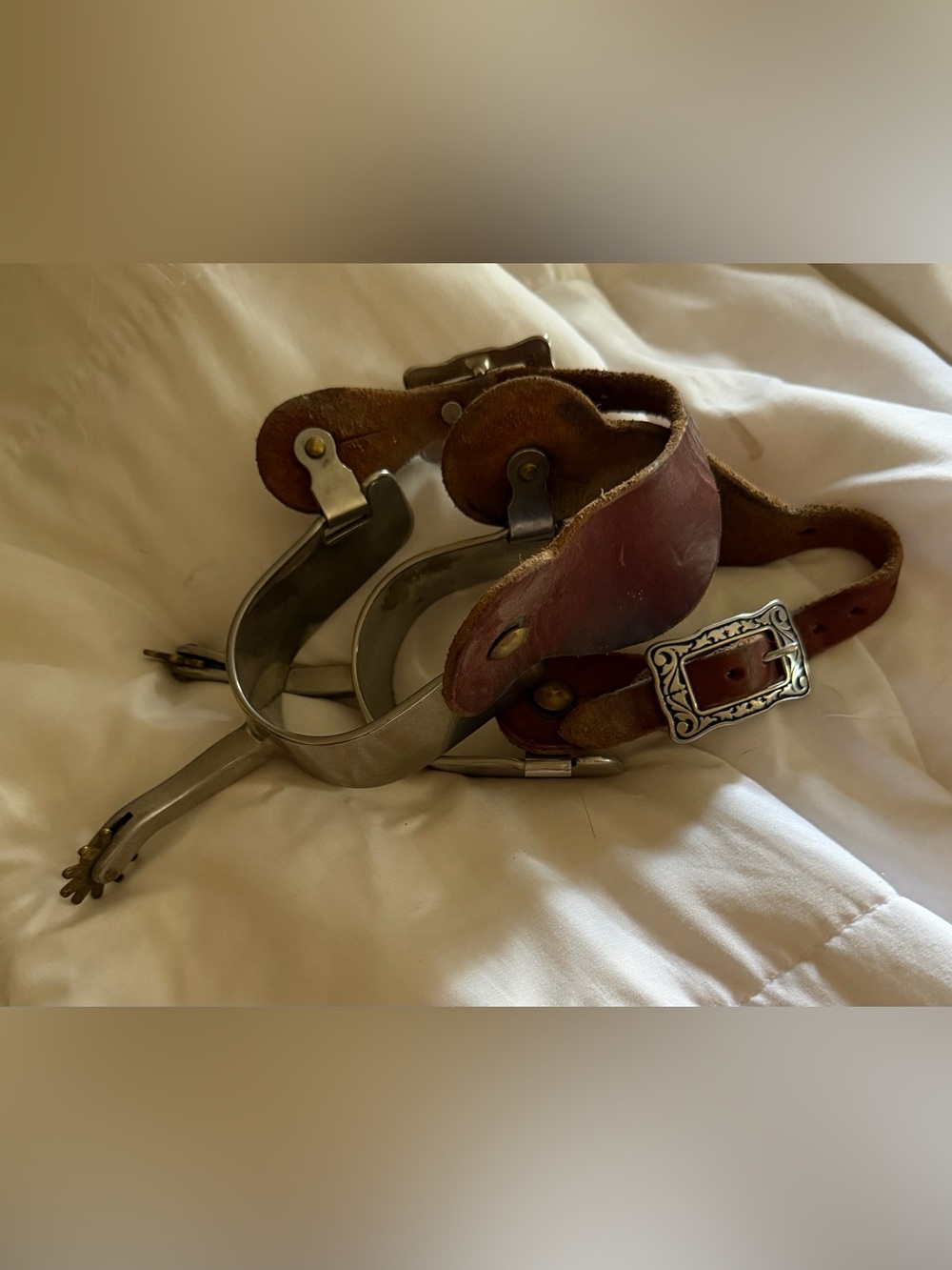 Brown Leather Western Spurs with Decorative Buckle